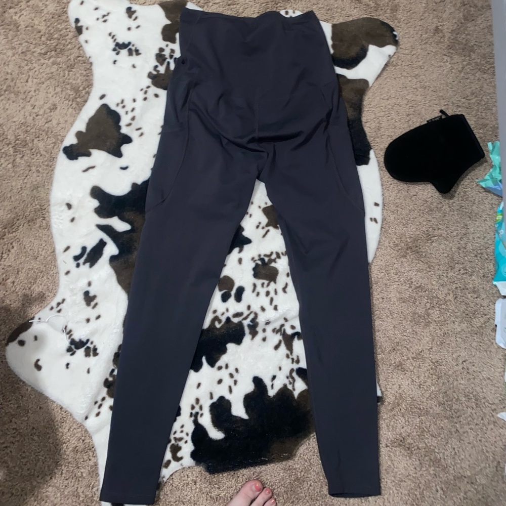 Maternity clothes